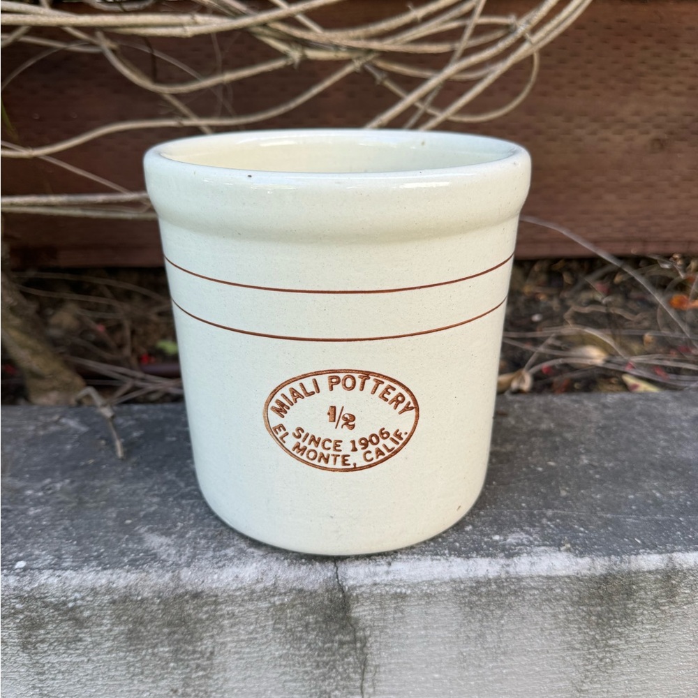 Vintage Miali pot